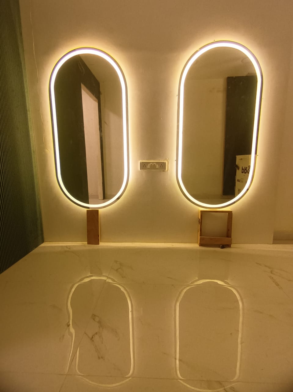 Salon interior detail