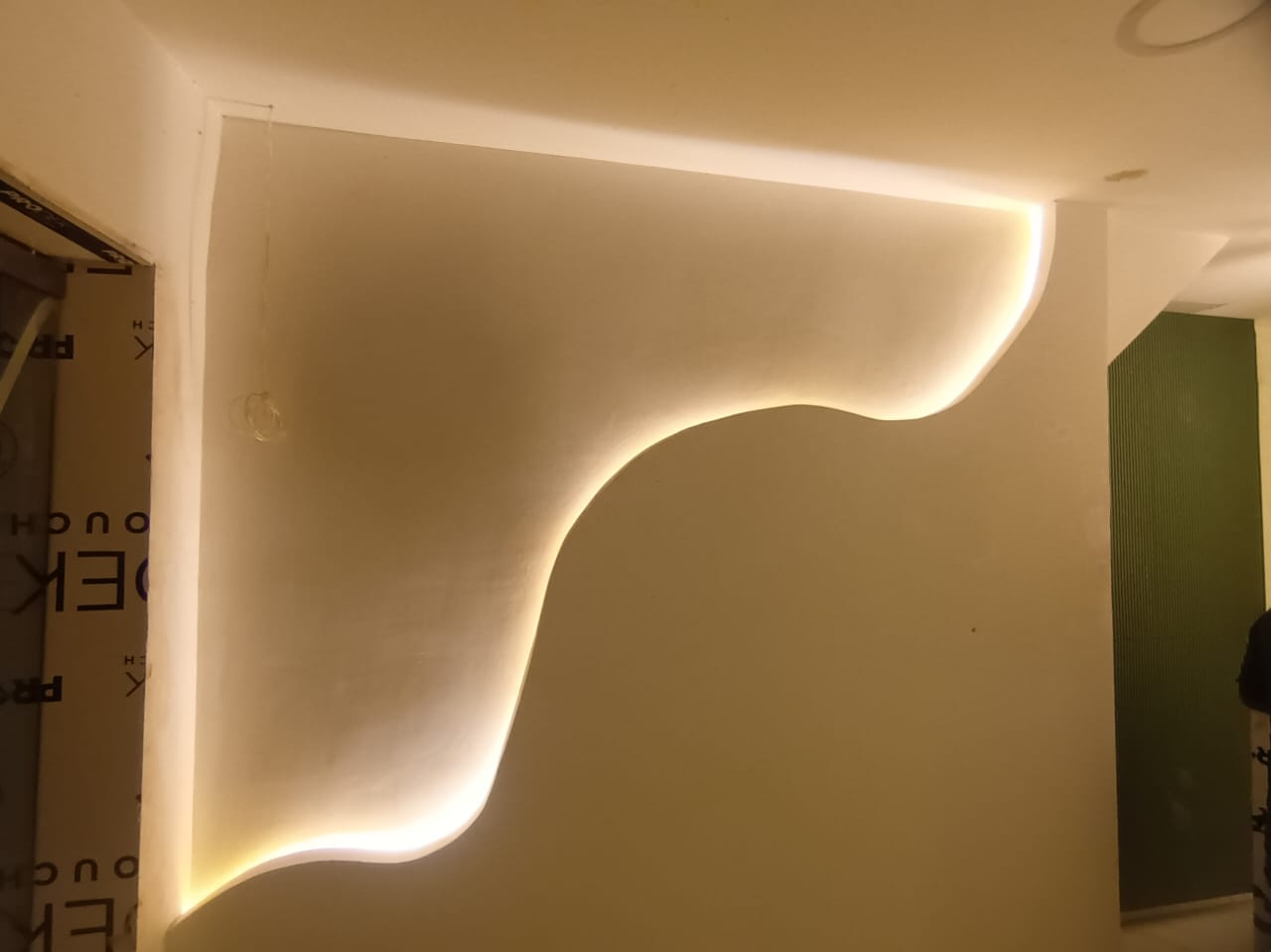 Salon interior detail